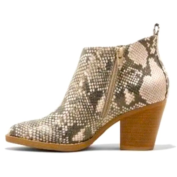 Universal Thread Snakeskin Booties - Picture 2 of 9